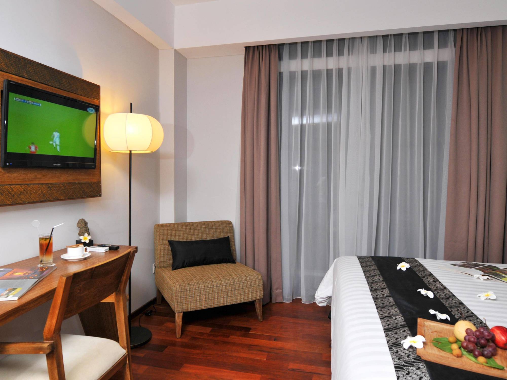 Capital O 852 The Silk At Dago Hotel Bandung Exterior foto