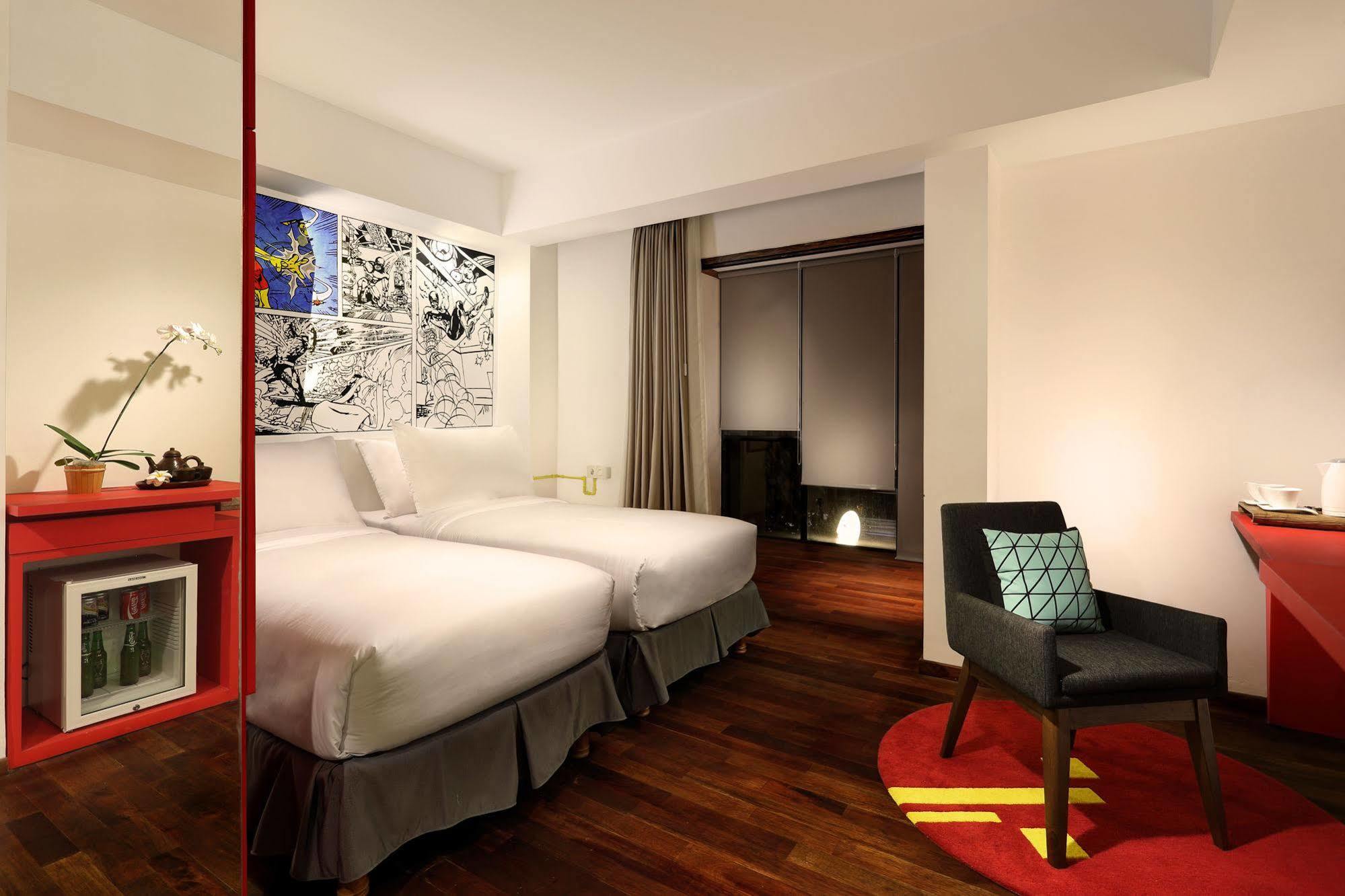 Capital O 852 The Silk At Dago Hotel Bandung Exterior foto