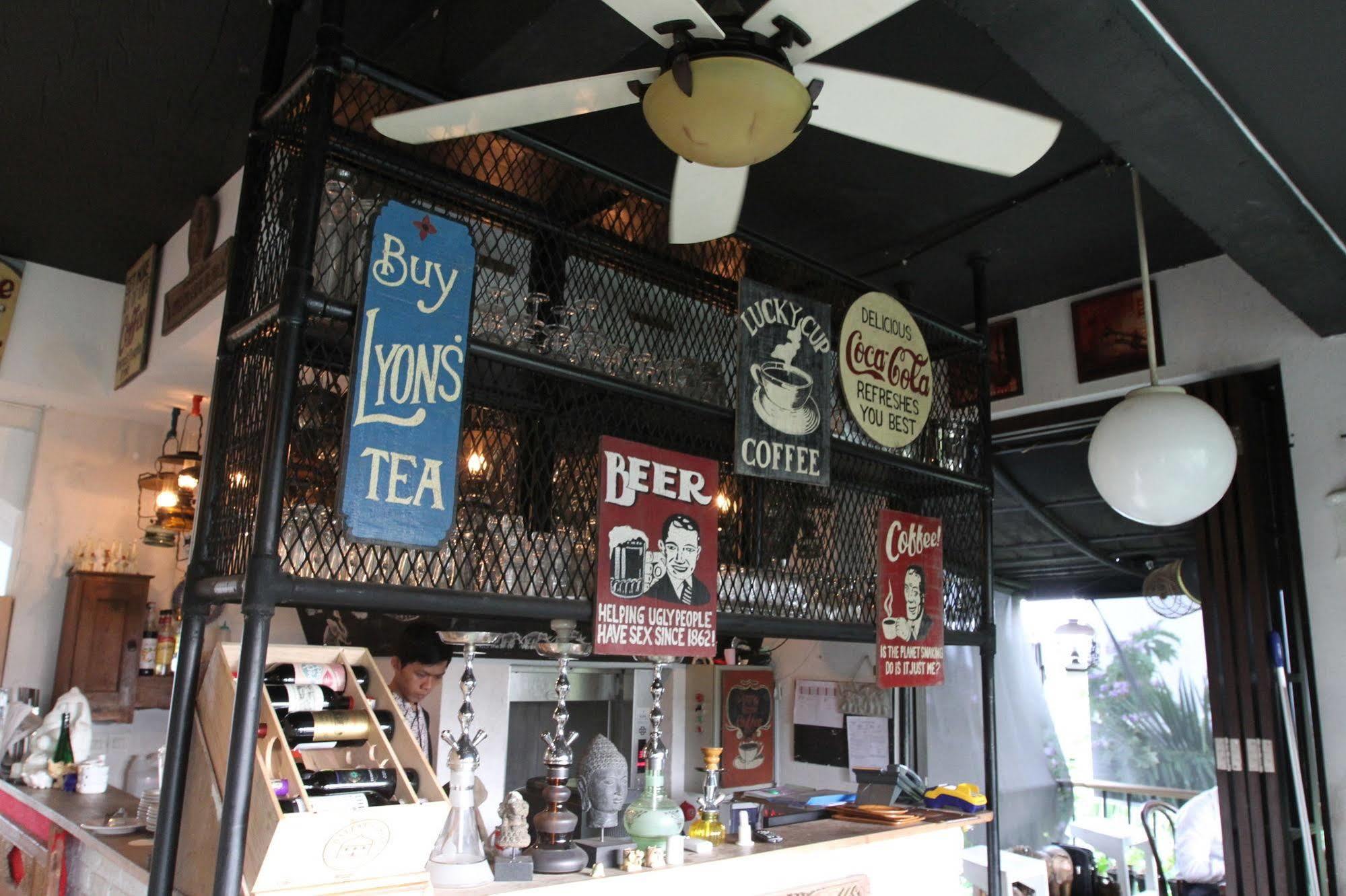 Capital O 852 The Silk At Dago Hotel Bandung Exterior foto