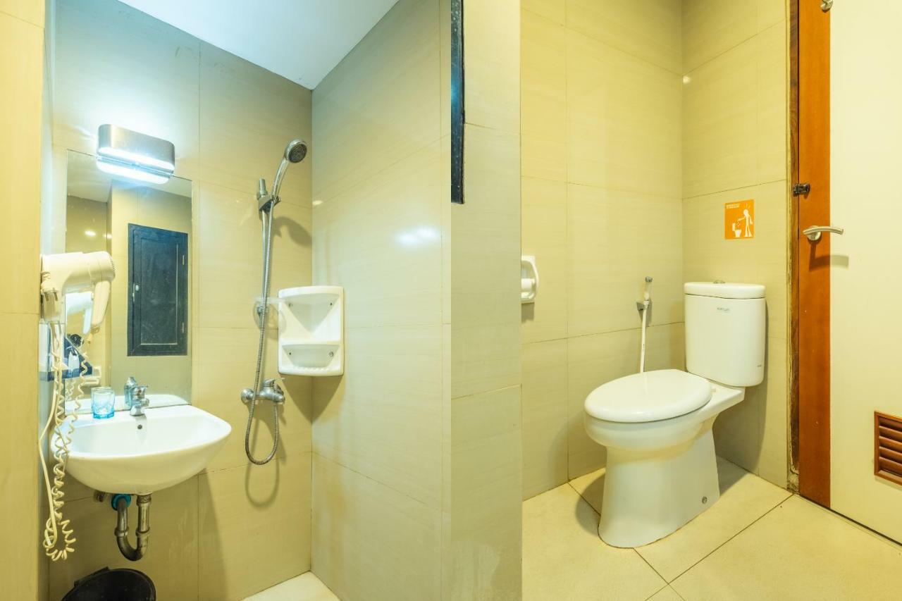 Capital O 852 The Silk At Dago Hotel Bandung Exterior foto