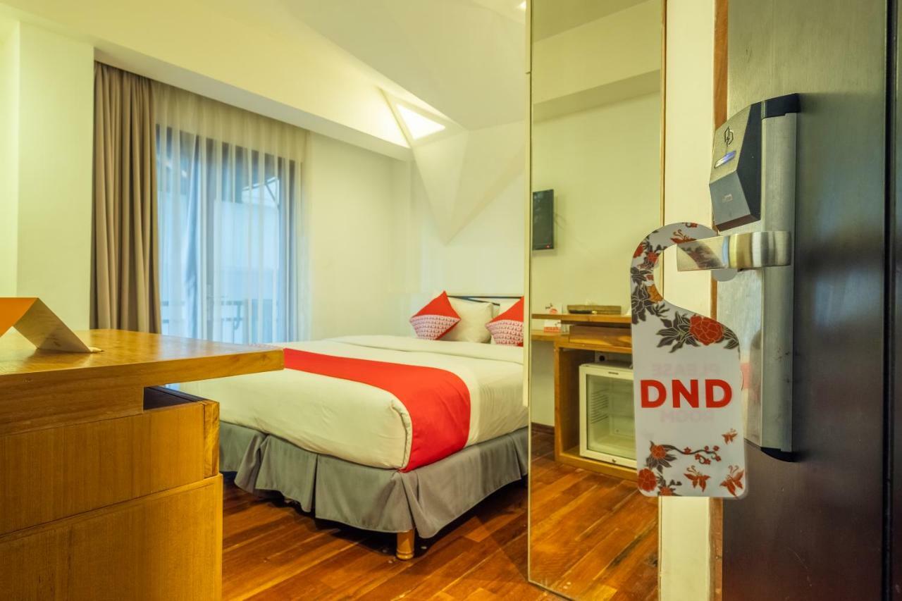 Capital O 852 The Silk At Dago Hotel Bandung Exterior foto