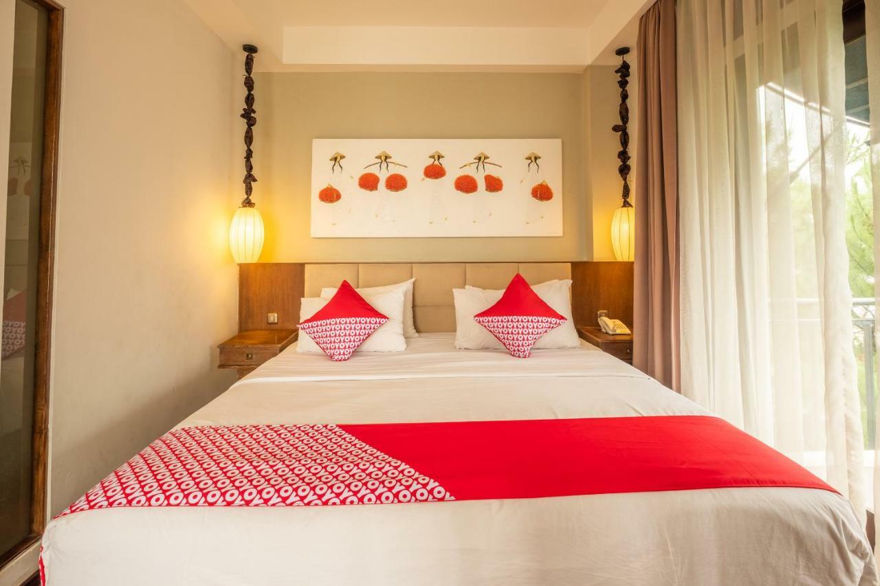Capital O 852 The Silk At Dago Hotel Bandung Exterior foto